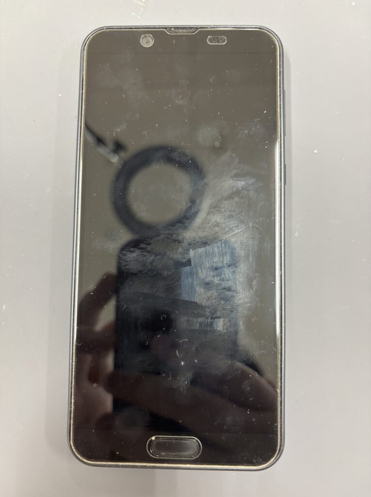 現在の画像に代替テキストがありません。ファイル名: AQUOSスマホ.jpeg